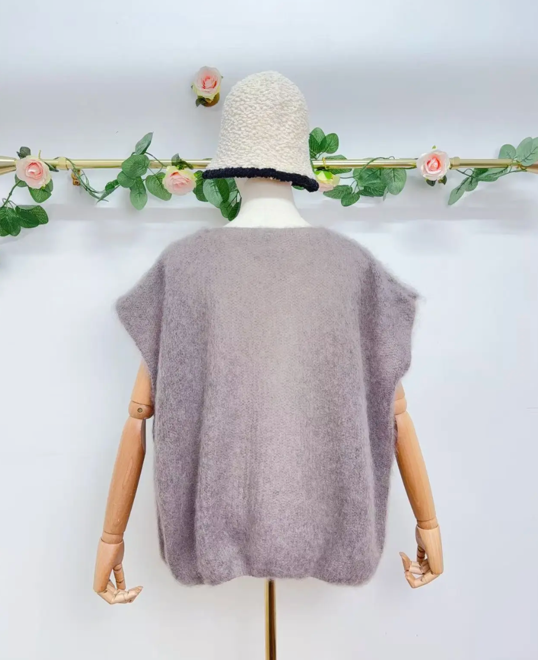 Gilet sans manche avec boutons en kid mohair