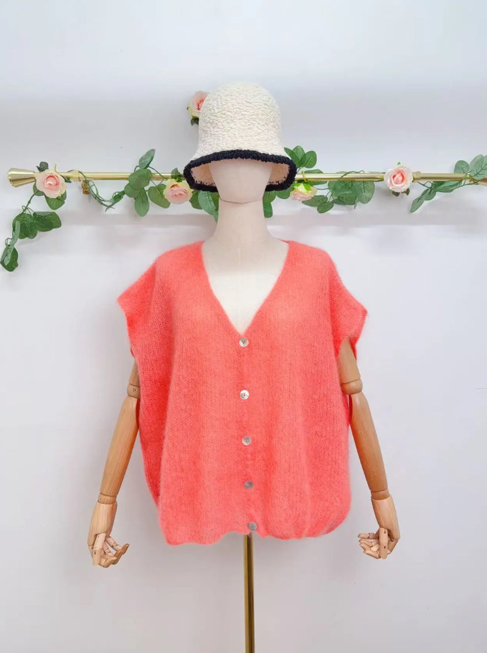 Gilet sans manche avec boutons en kid mohair