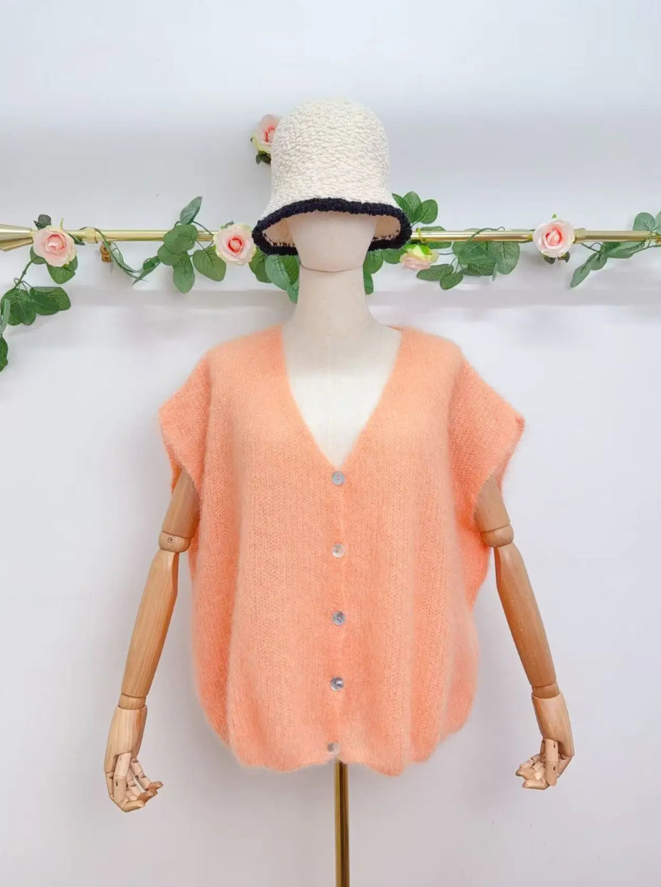Gilet sans manche avec boutons en kid mohair