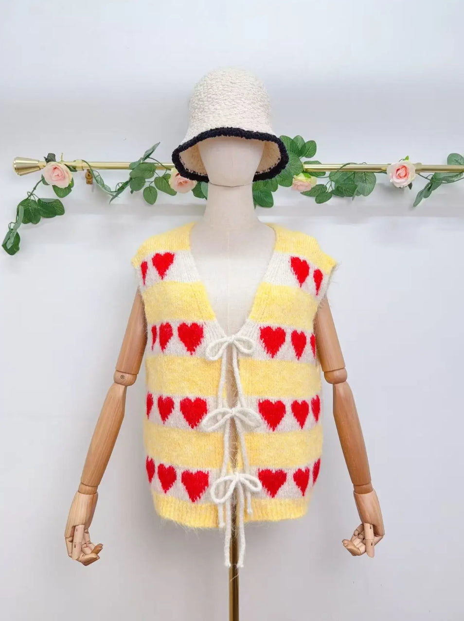 Gilet en maille sans manche motif coeur
