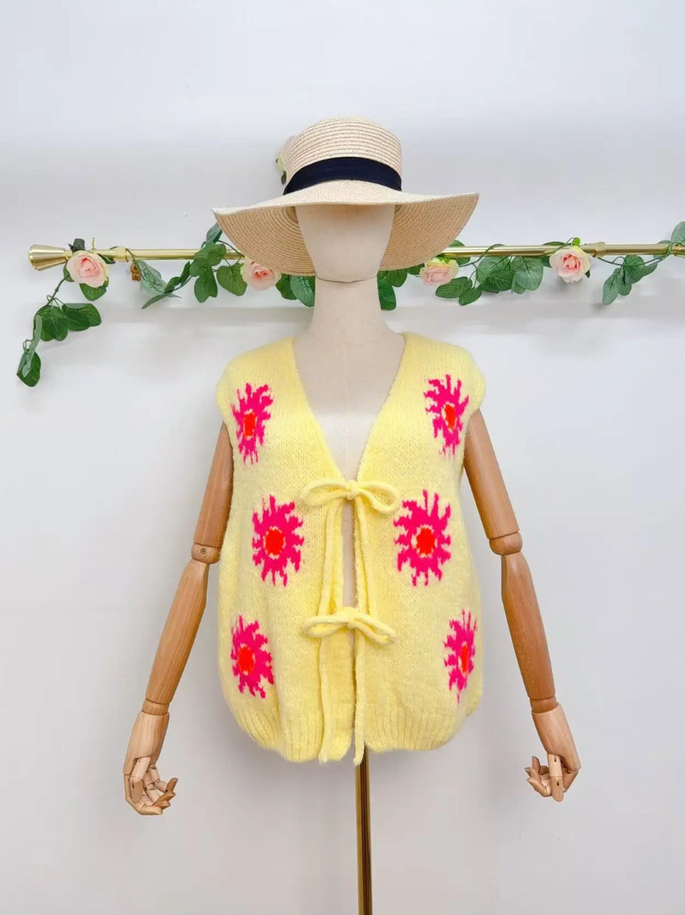 Gilet sans manche avec noeud et motif soleil