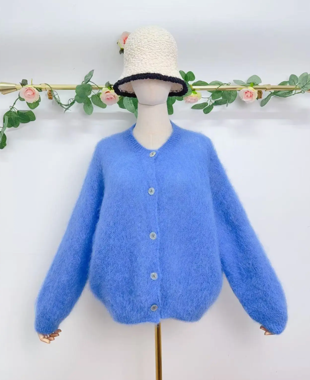 Gilet à manches longues avec boutons en kid mohair