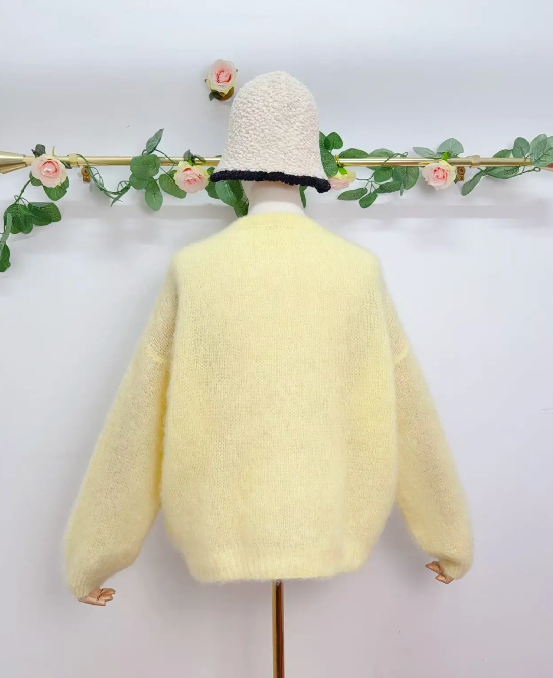 Gilet à manches longues avec boutons en kid mohair