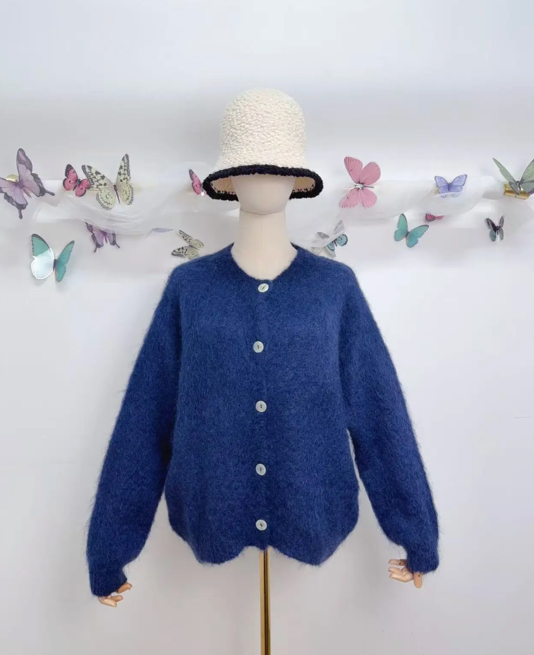 Gilet à manches longues avec boutons en kid mohair