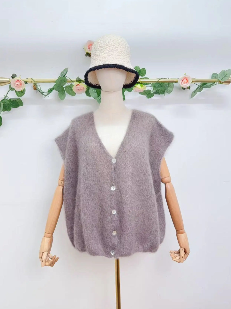Gilet sans manche avec boutons en kid mohair