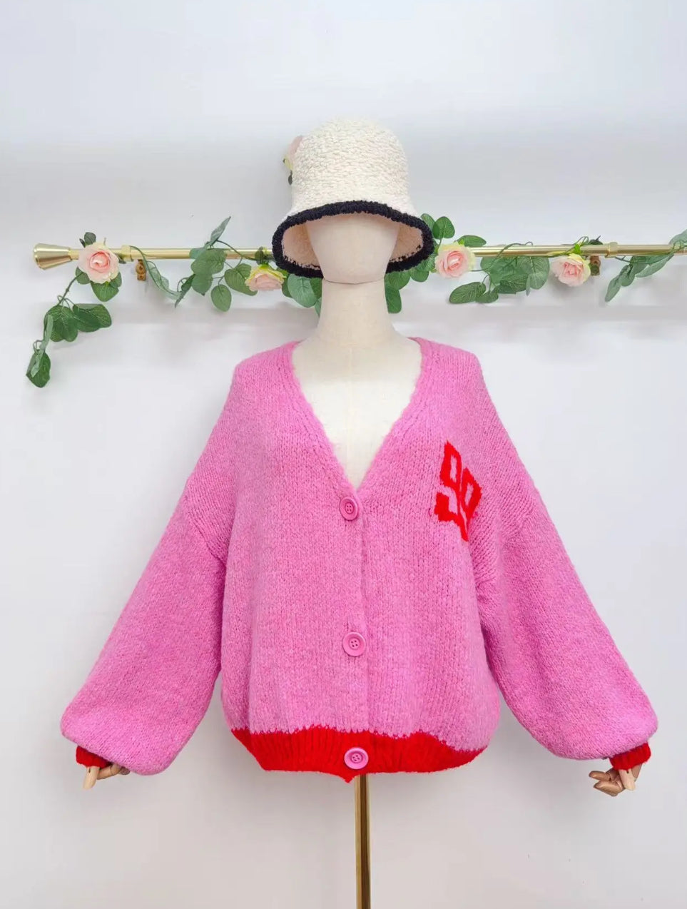Gilet à manches longues avec motifs et boutons